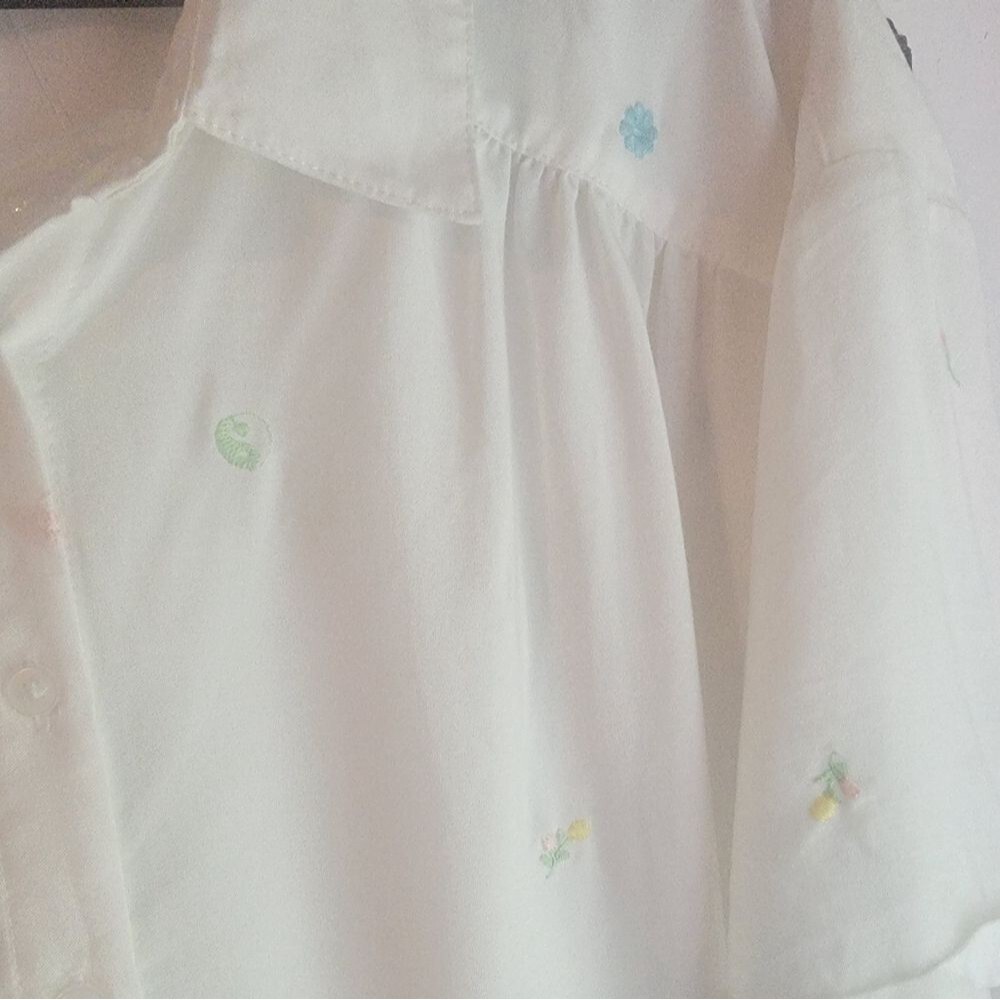 Torrid Plus Size 4X Challis Colorful Embroidery Button Up Short Sleeve Shirt - Picture 5 of 9